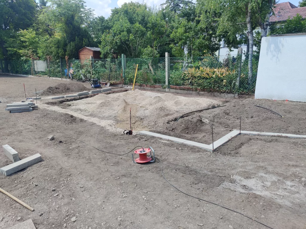Grundstückspflege und fachgerechte Garten-Rodungen